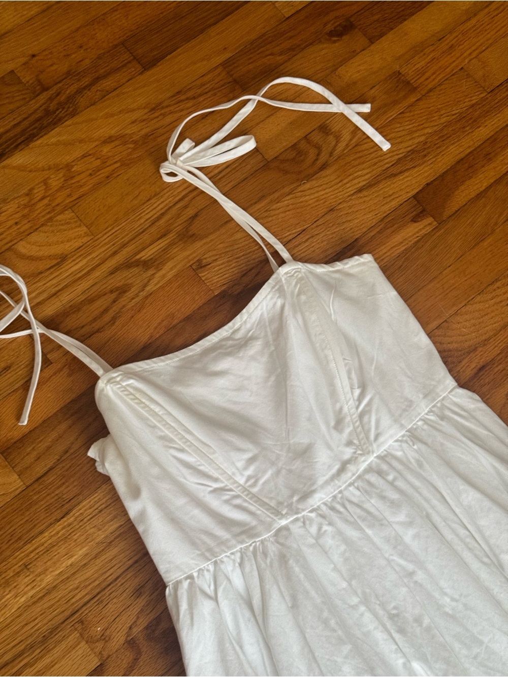 Bubble hem Mini Dress - Picture 4 of 6